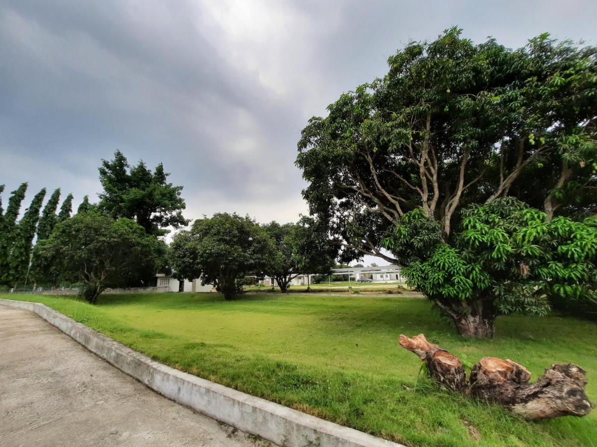 Estancia De Lorenzo Tarlac Екстериор снимка