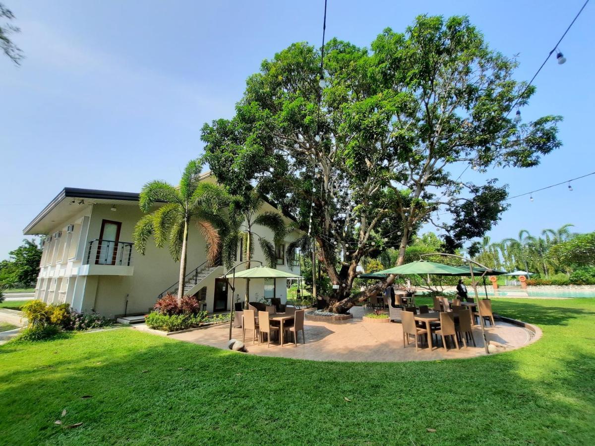 Estancia De Lorenzo Tarlac Екстериор снимка